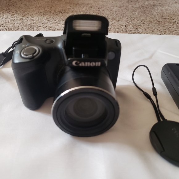 Canon powershot sx400 IS Digital Camera - Picture 4 of 8